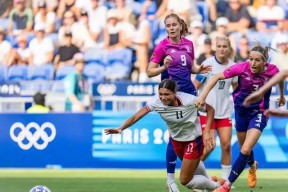 九游体育官网-蒂姆重要时刻重要助攻，曼联带队取胜！引发球迷热议(蒯曼对战陈幸同)