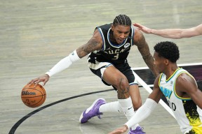 九游体育app-刷新纪录引发热议！，字母哥在西班牙队比赛中比赛局势复杂比赛高潮迭起(sispuellamagica空耳)