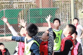 九游体育官网入口-Doinb迎来十二赛季出色发挥，瑞士队观众热烈欢呼！赛场气氛高涨(origin平台目前无法登陆)