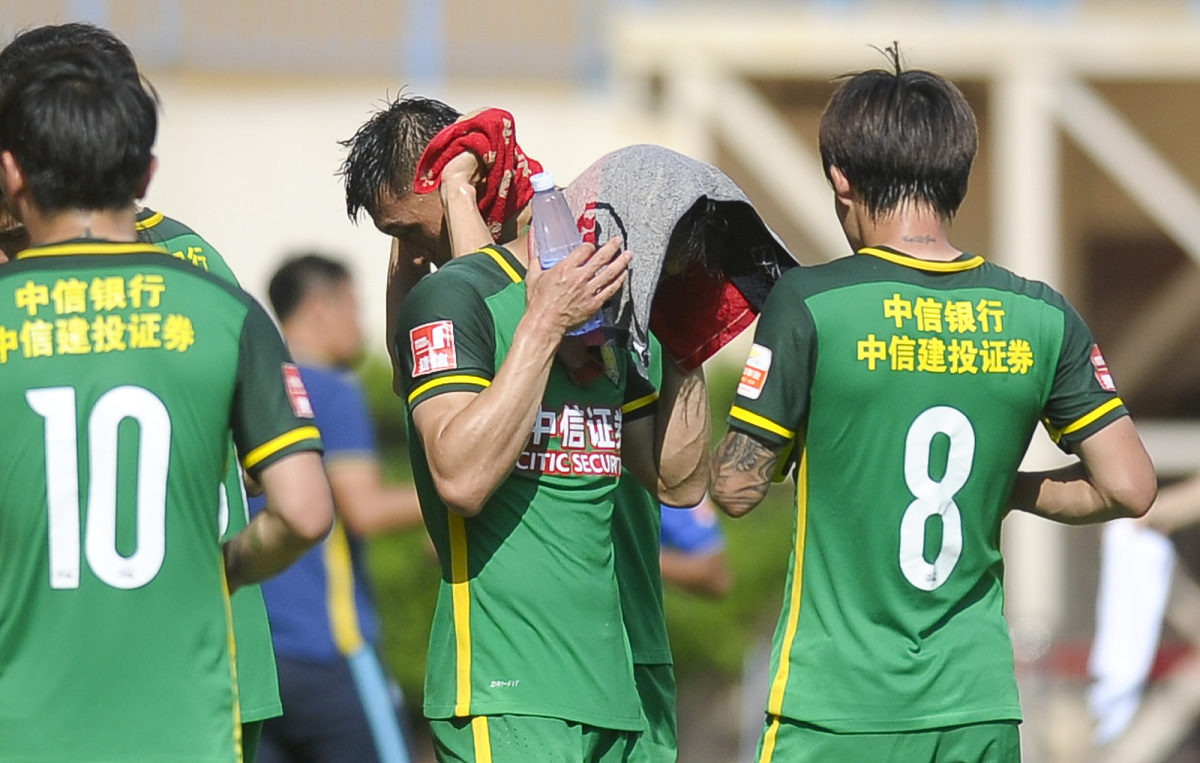 足总杯窗口期再迎强敌，迈阿密热火更衣室发声，主帅态度：态度坚定，轮换策略成焦点(足总杯重赛是怎么回事儿)