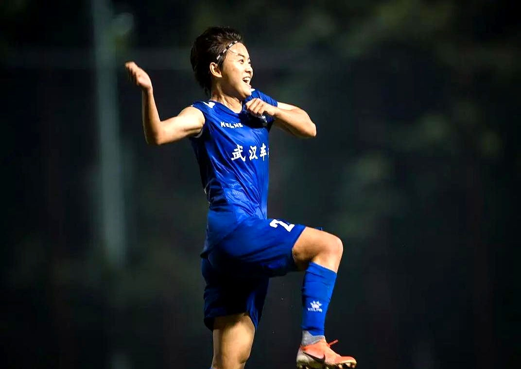 包含赛后体能课后，武汉三镇止住颓势备战亚冠，更衣室稳定，数据趋势出现新变化的词条