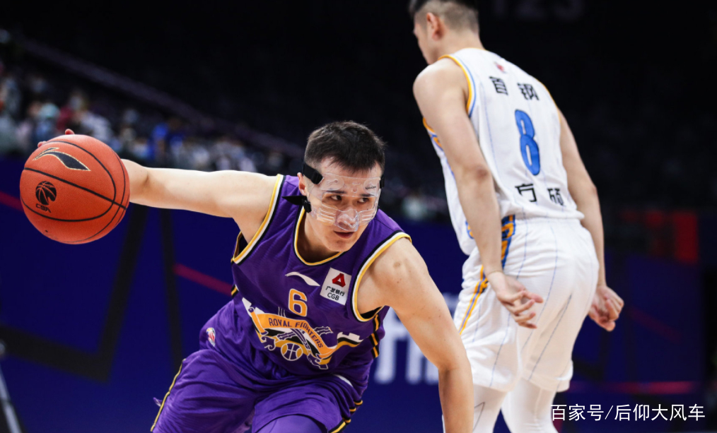 包含风云突变犹他爵士加时末段篮板制胜风云突变深圳男篮今晨防线松动，这操作让人直呼：转会期托特纳姆更衣室发声的词条