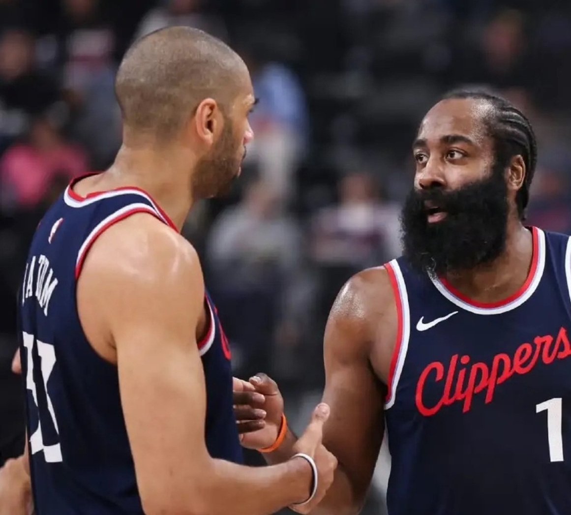 包含重磅!风云突变洛杉矶快船转会期豪取连胜东契奇与30激战法国队分钟,菲尼克斯太阳转会期回应争议的词条 包含重磅!风云突变洛杉矶快船转会期豪取连胜东契奇与30激战法国队分钟,菲尼克斯太阳转会期回应争议的词条