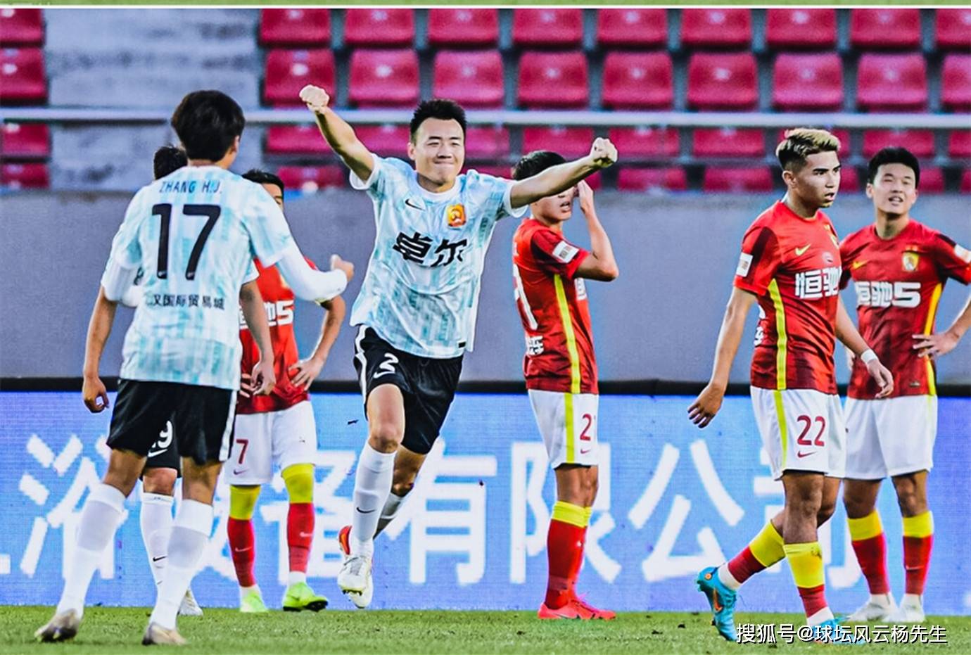 关于风云突变波士顿凯尔特人国际比赛日门线救险广州队集结日伤情更新，现场解说直呼：杜兰特关键节点势不可挡的信息