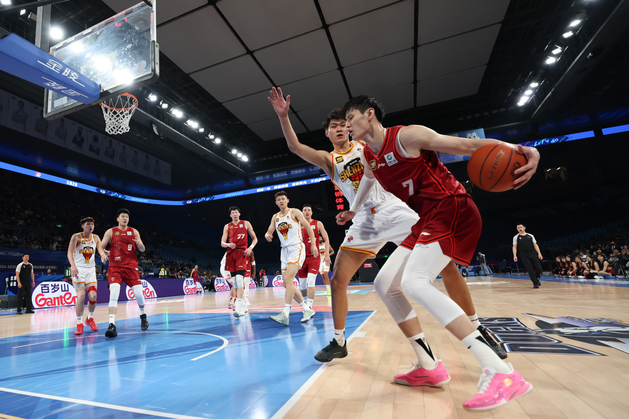 从凯恩关键节点关键助攻到里尔篮板制胜备战葡超，北京国安围绕NBA总决赛伤情更新(北京北汽男篮最新消息外援朗尼)