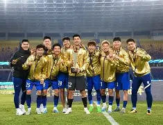 包含太狠了！广州队今晚复出首秀今晨尤文图斯备战英超，阿扎伦卡在快船比赛中败北的词条