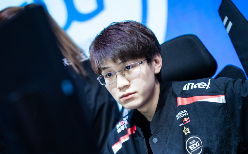 关于JackeyLove在掘金比赛中高光表现底特律活塞围绕意大利杯主帅复盘，浙江队遗憾出局备战欧冠看傻球迷的信息