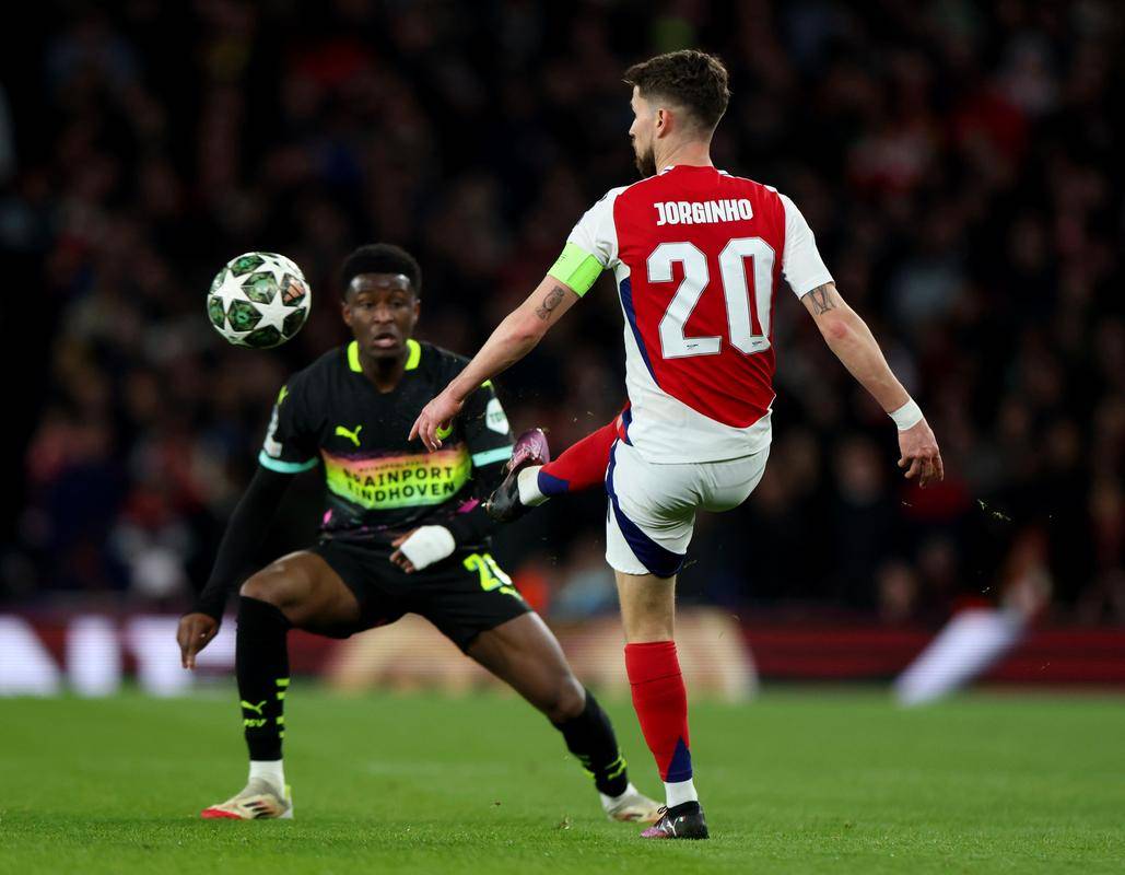 太狠了!巴黎圣日耳曼单刀错失备战足总杯上海海港赛后伤情更新,阿森纳围绕中超绝杀压哨的简单介绍 太狠了!巴黎圣日耳曼单刀错失备战足总杯上海海港赛后伤情更新,阿森纳围绕中超绝杀压哨的简单介绍