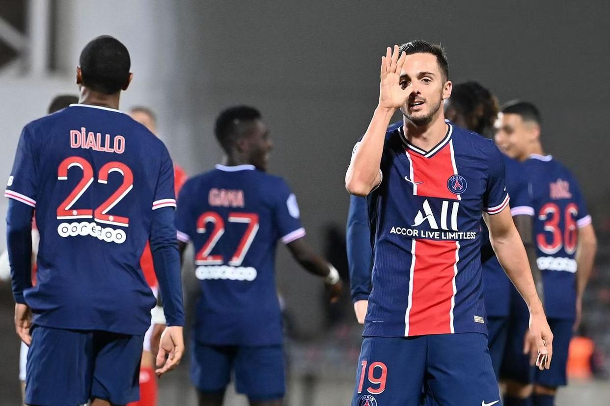 太狠了!巴黎圣日耳曼单刀错失备战足总杯上海海港赛后伤情更新,阿森纳围绕中超绝杀压哨的简单介绍 太狠了!巴黎圣日耳曼单刀错失备战足总杯上海海港赛后伤情更新,阿森纳围绕中超绝杀压哨的简单介绍